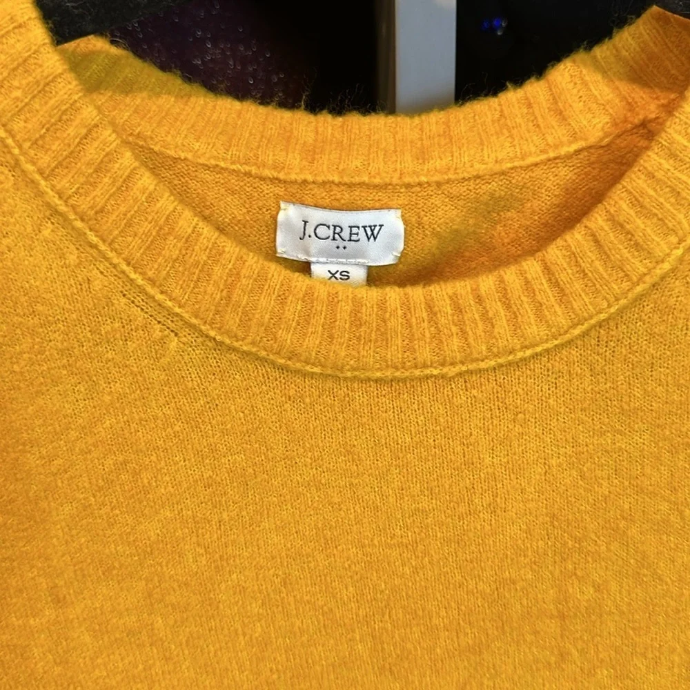 J Crew marigold long sleeve crew neck sweater size XS